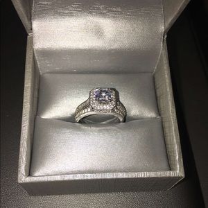 10 Karat White gold diamond engagement ring